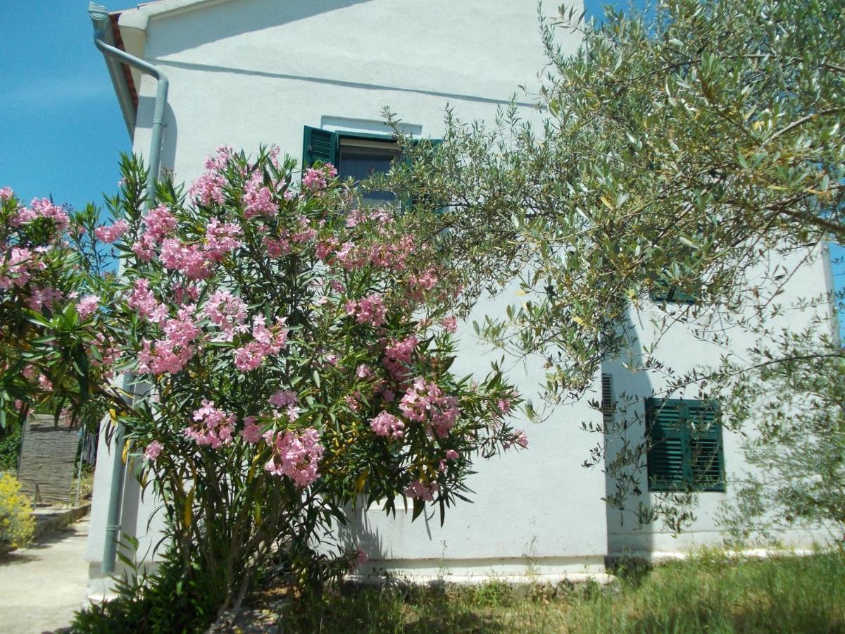 Rustic Holiday Home Miketa Lukoran Esterno foto