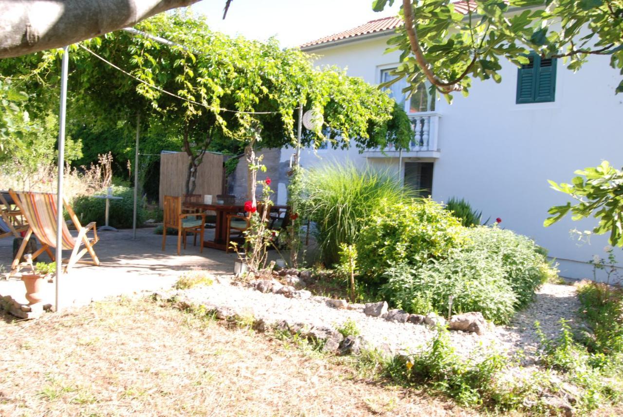 Rustic Holiday Home Miketa Lukoran Esterno foto